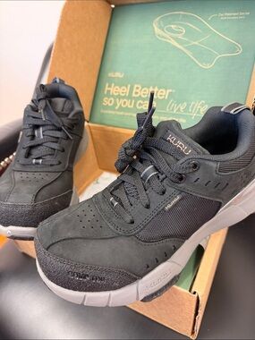 KURU Kova composite toe unisex Black Lace-Up Comfort Sneakers